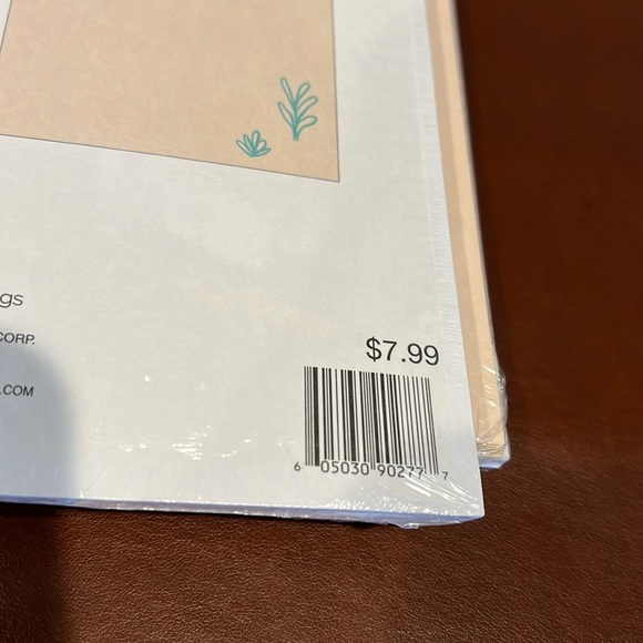 NWT American Greetings Valentine’s Day cards 3 packs of 8 cards and envelopes - Picture 4 of 4